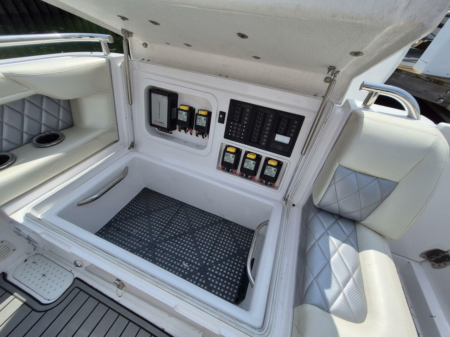 2016 Airship 330 — photo 11