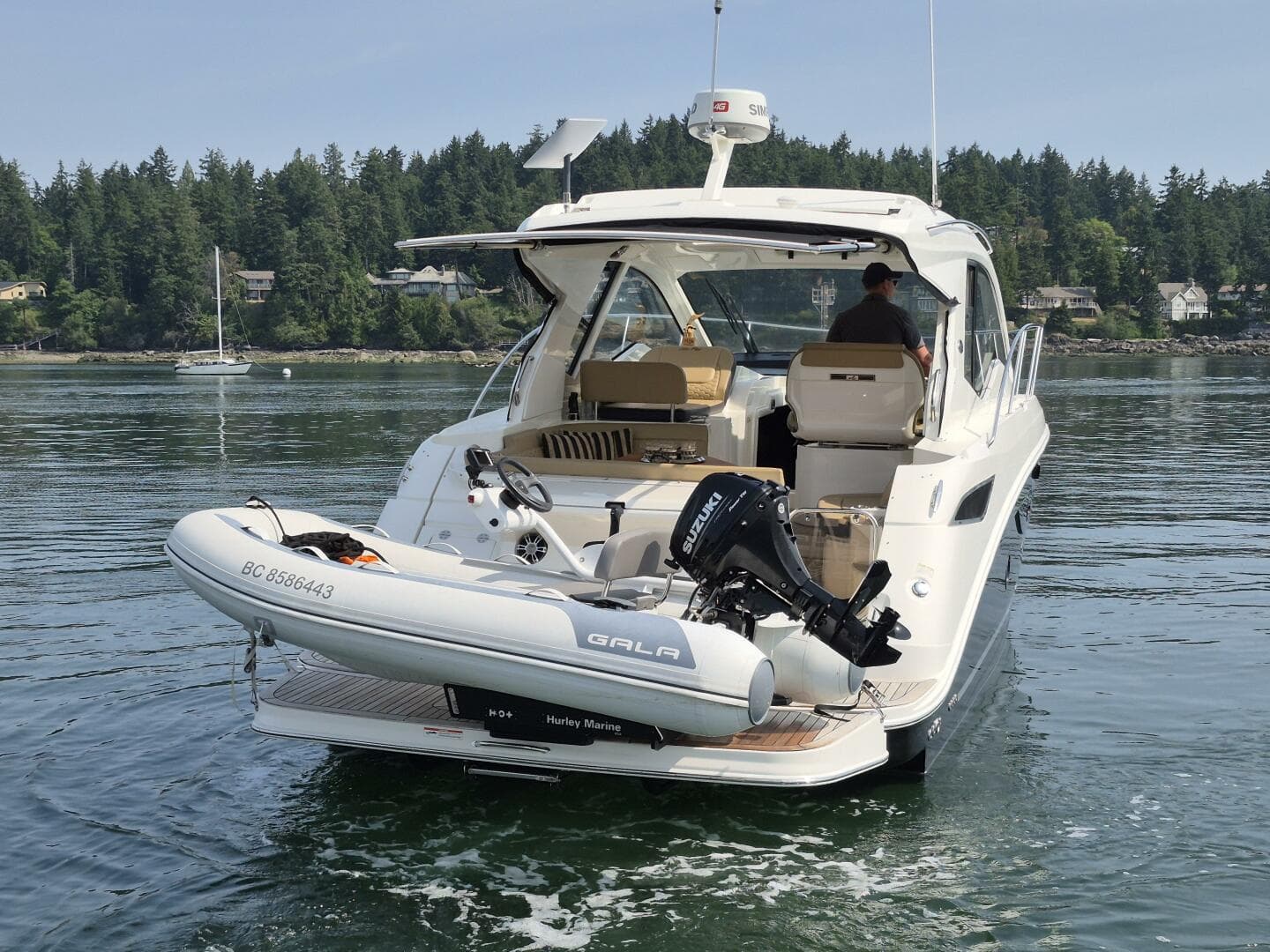2019 Sea Ray Sundancer 350 Coupe — photo 3