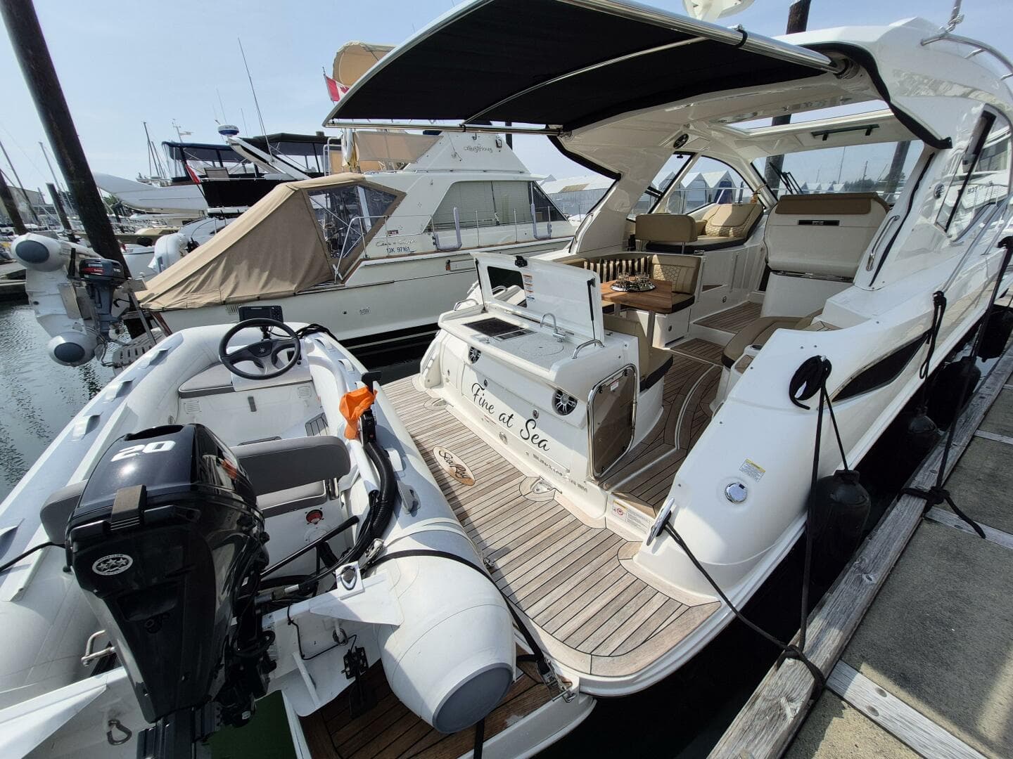 2019 Sea Ray Sundancer 350 Coupe — photo 5