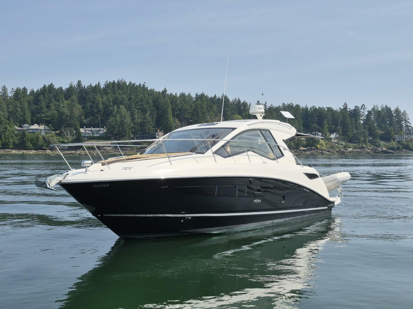 2019 Sea Ray Sundancer 350 Coupe — photo 2