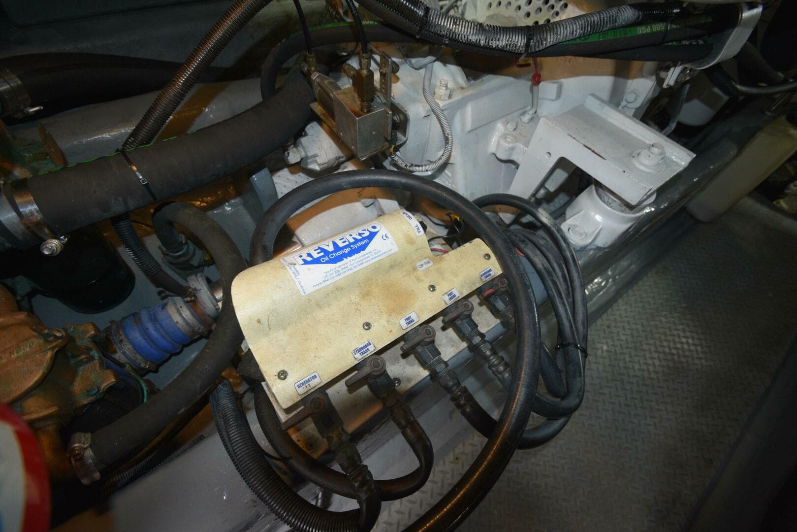 2000 Sea Ray 480 Sedan Bridge — photo 59