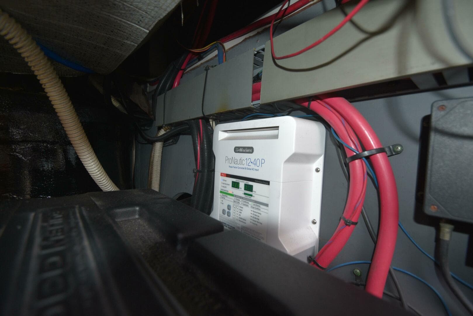 2000 Sea Ray 480 Sedan Bridge — photo 60