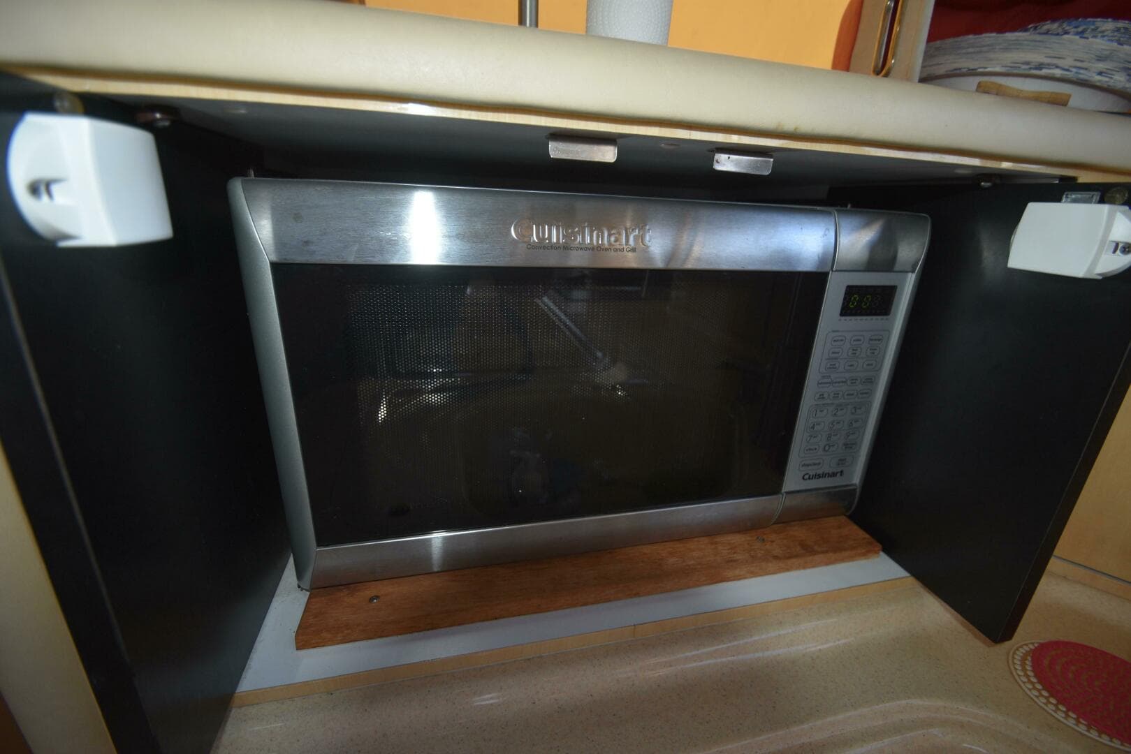 2000 Sea Ray 480 Sedan Bridge — photo 37