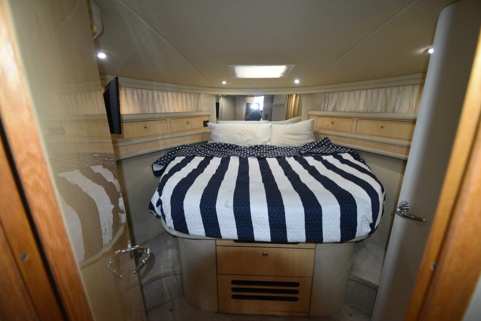 2000 Sea Ray 480 Sedan Bridge — photo 51