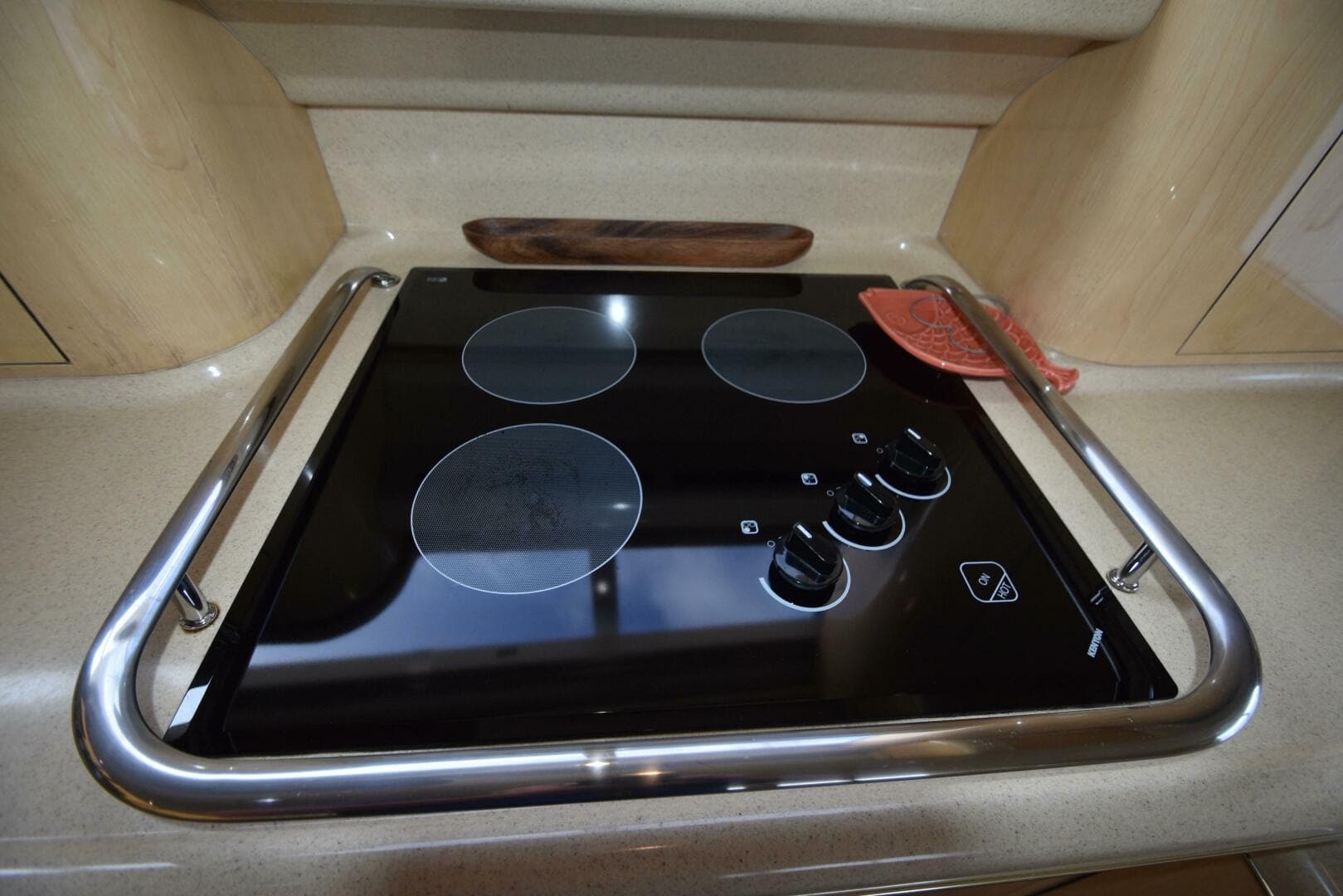 2000 Sea Ray 480 Sedan Bridge — photo 39