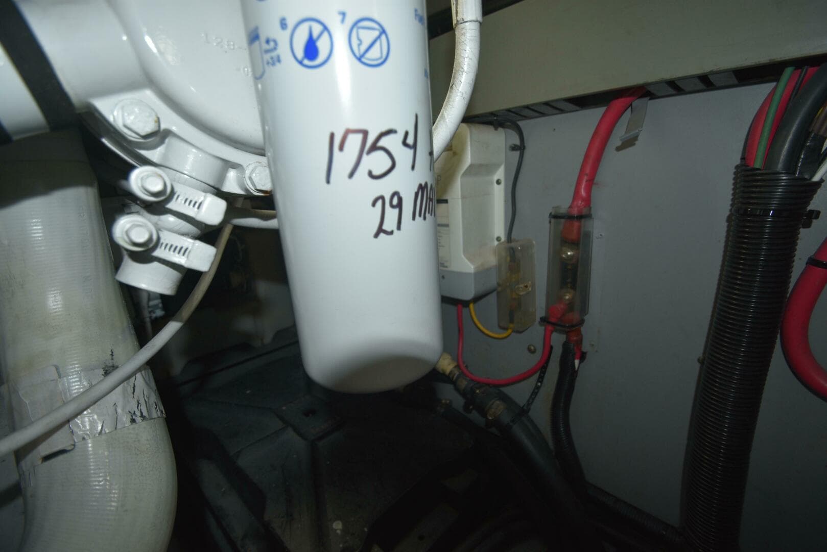 2000 Sea Ray 480 Sedan Bridge — photo 58