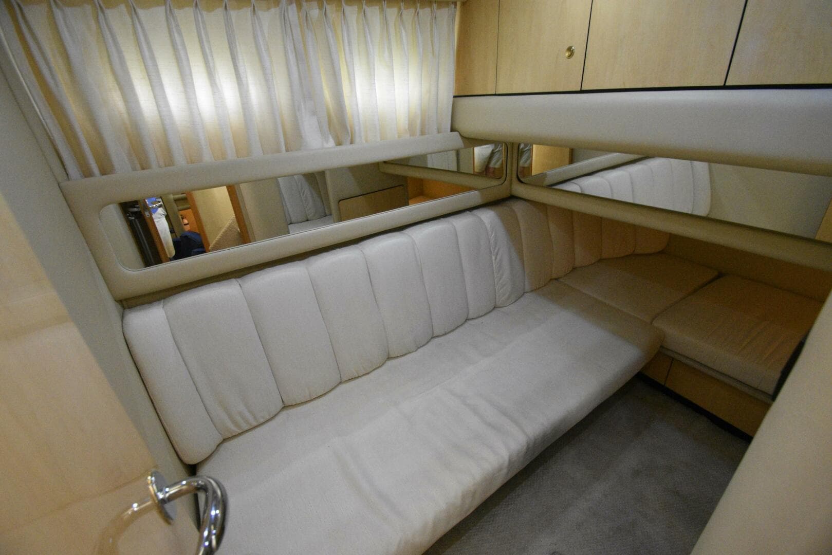 2000 Sea Ray 480 Sedan Bridge — photo 41