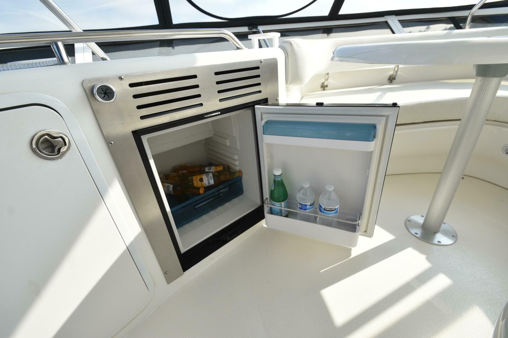 2000 Sea Ray 480 Sedan Bridge — photo 28