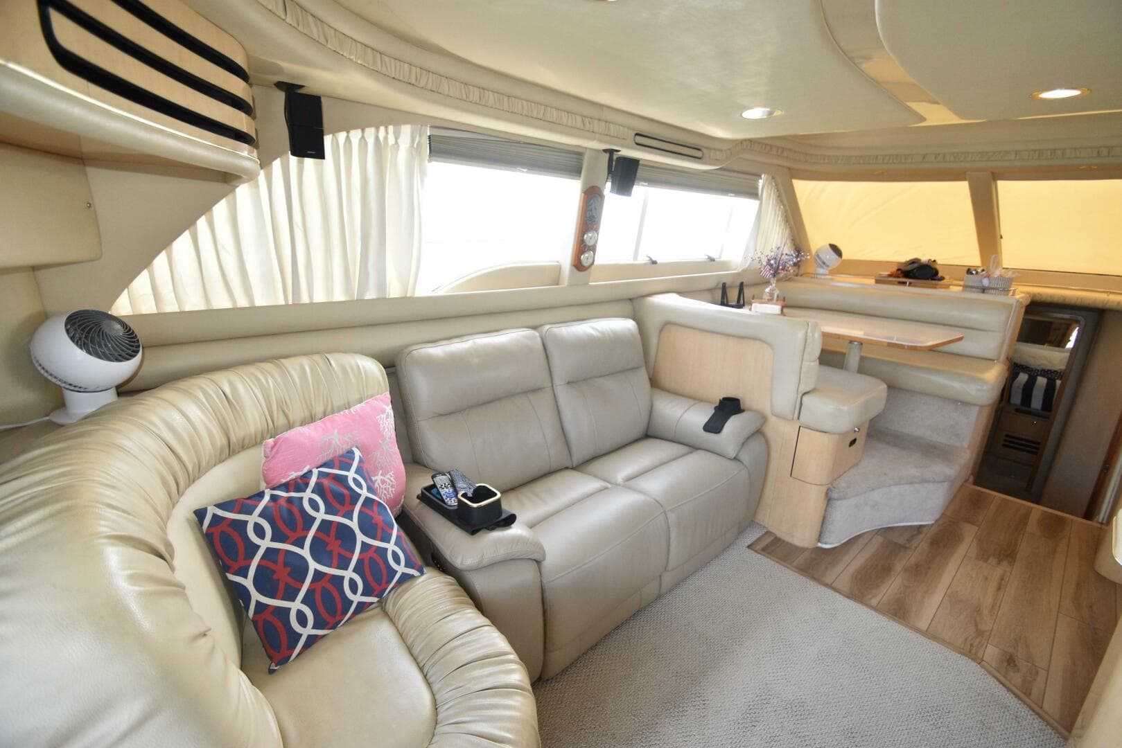 2000 Sea Ray 480 Sedan Bridge — photo 31