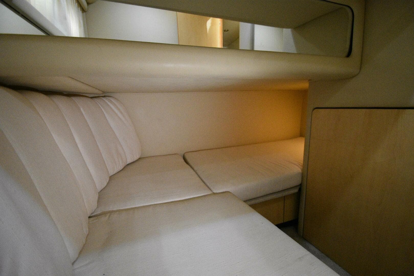 2000 Sea Ray 480 Sedan Bridge — photo 43