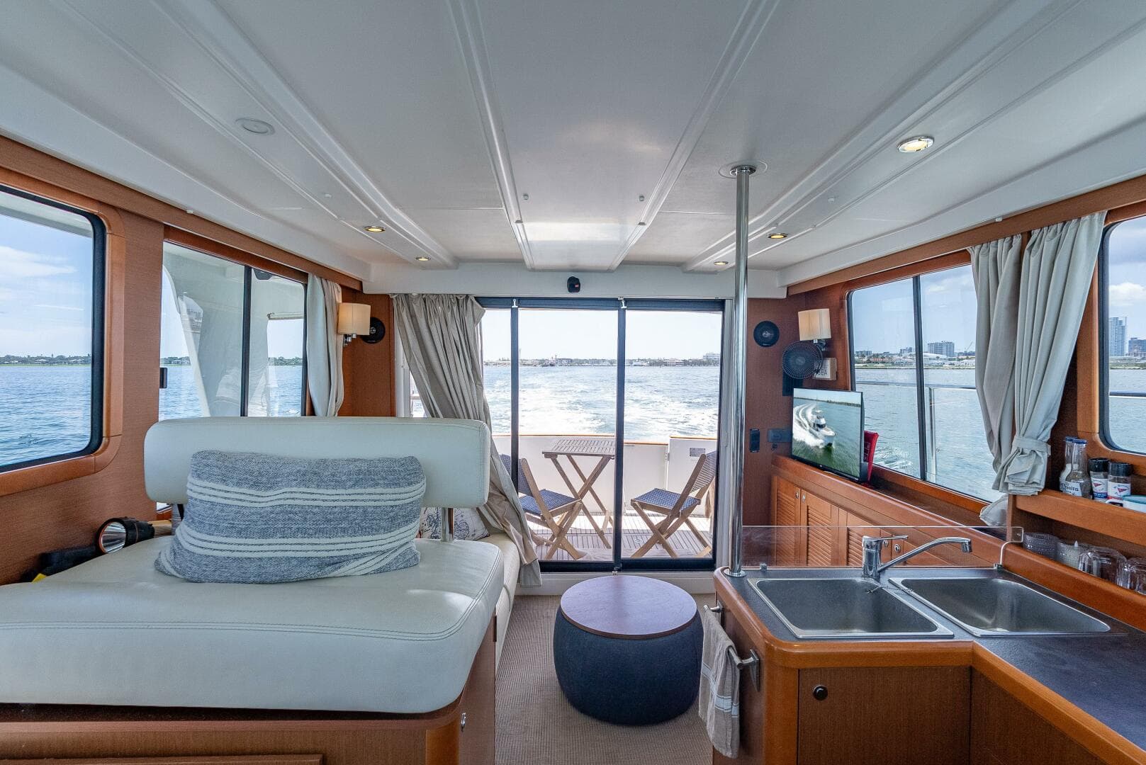 2015 Beneteau Swift Trawler 34 — photo 41