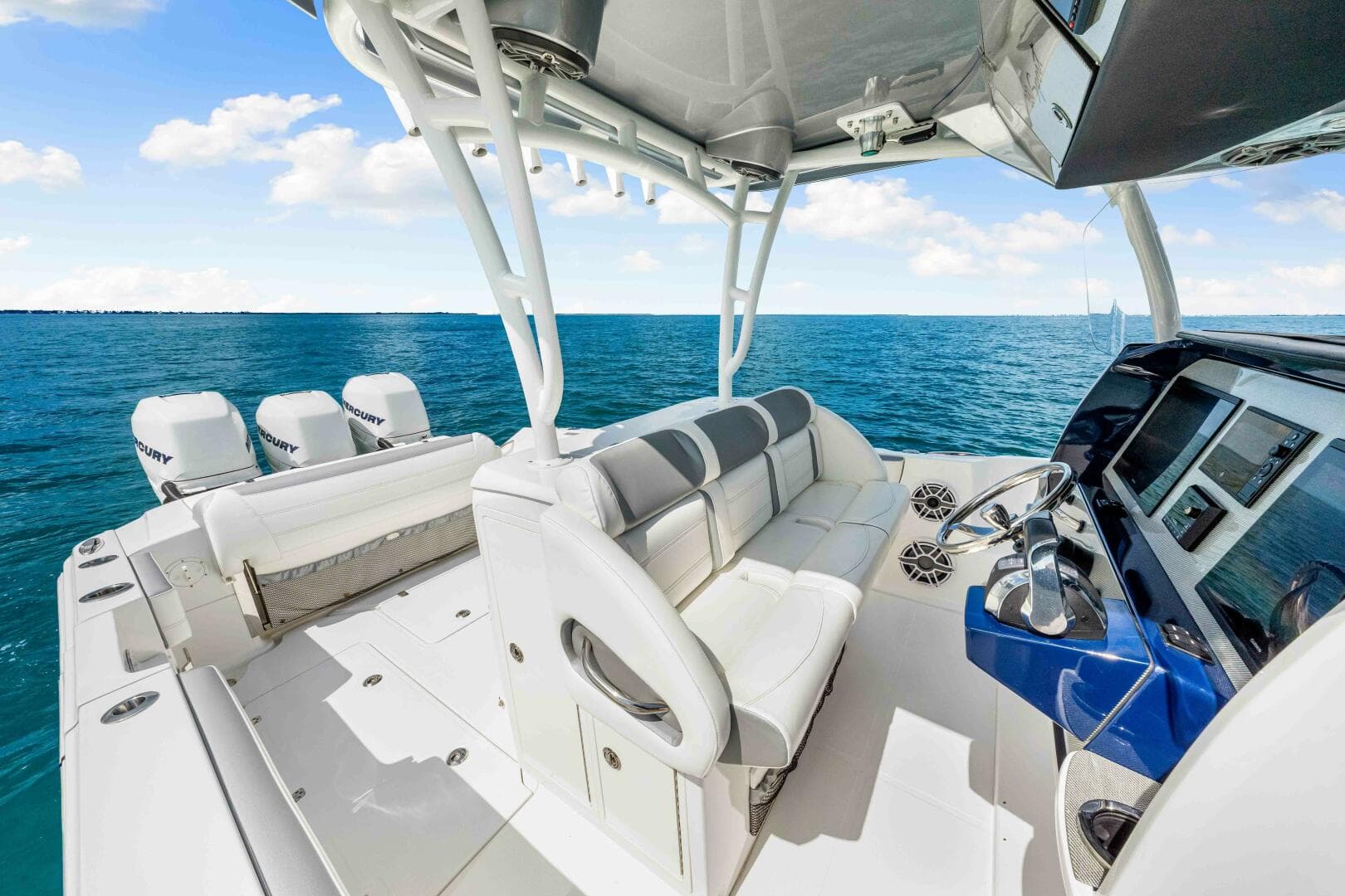 2021 Nor-Tech 390 SS — photo 19