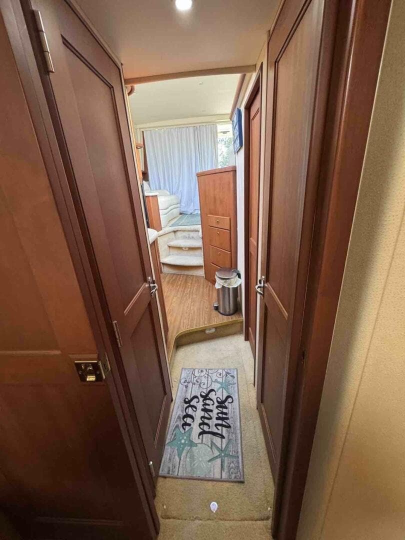 2005 Silverton 34C — photo 46