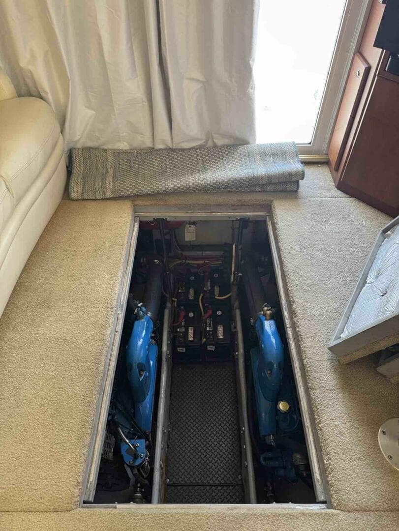 2005 Silverton 34C — photo 32