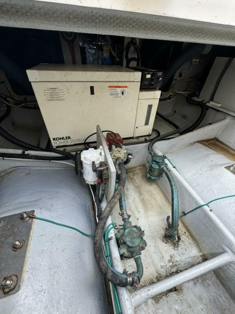 2005 Silverton 34C — photo 56