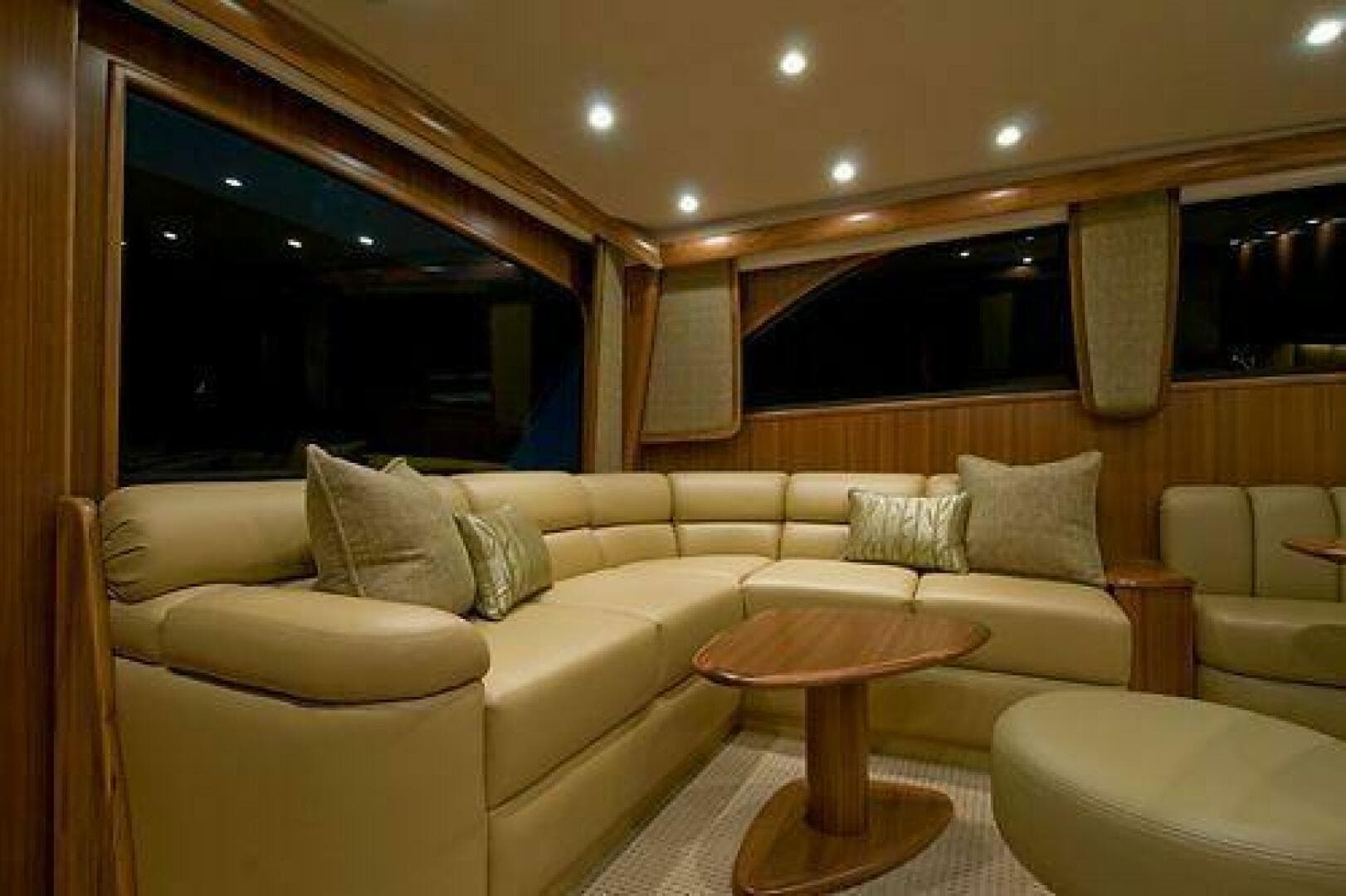 2008 Viking 45 Convertible — photo 2