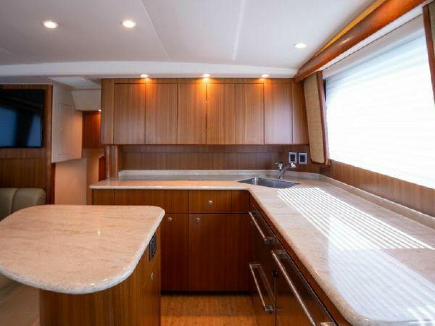2008 Viking 45 Convertible — photo 3