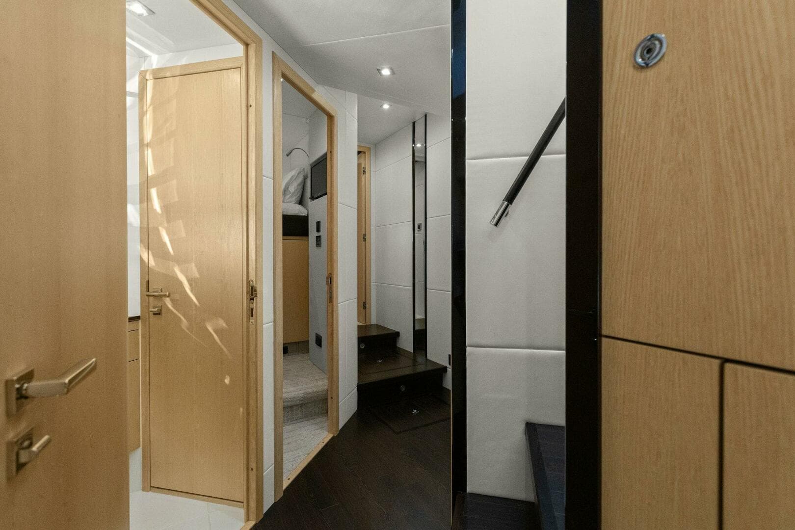 2013 Sunseeker 73 Manhattan — photo 96