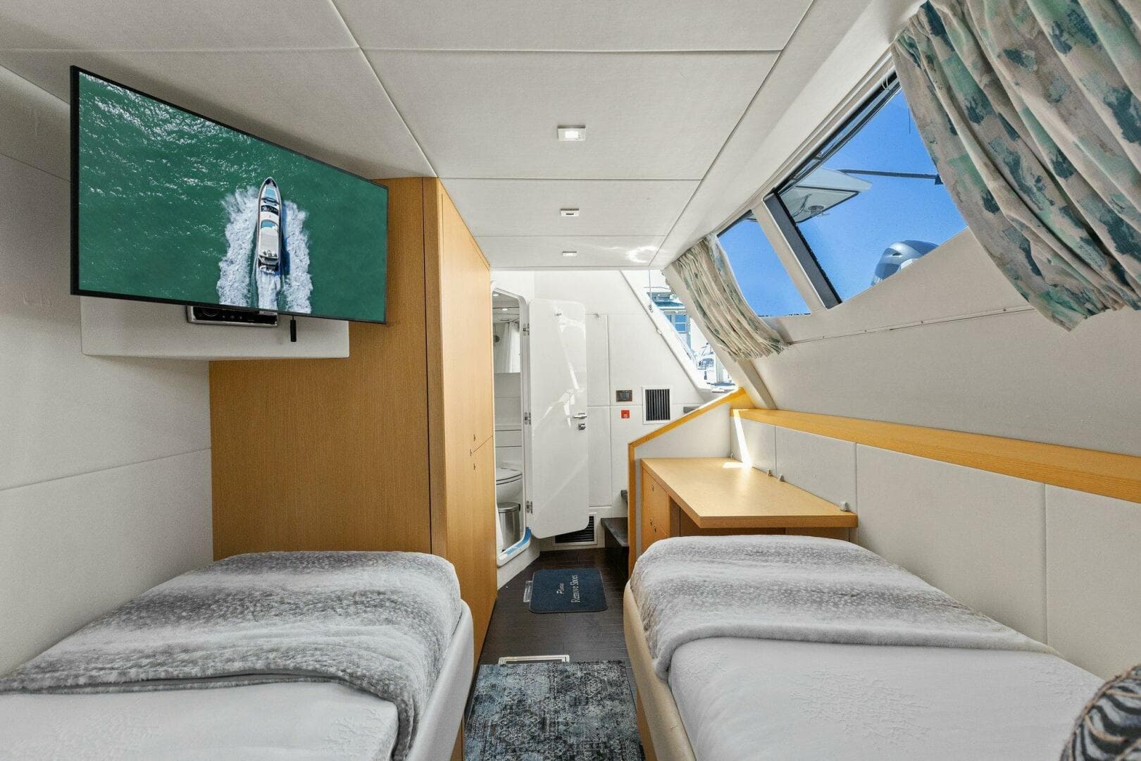 2013 Sunseeker 73 Manhattan — photo 126