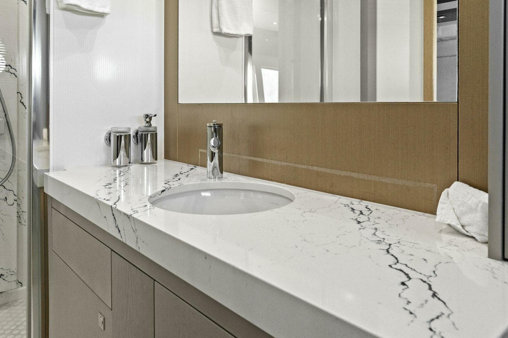 2013 Sunseeker 73 Manhattan — photo 93