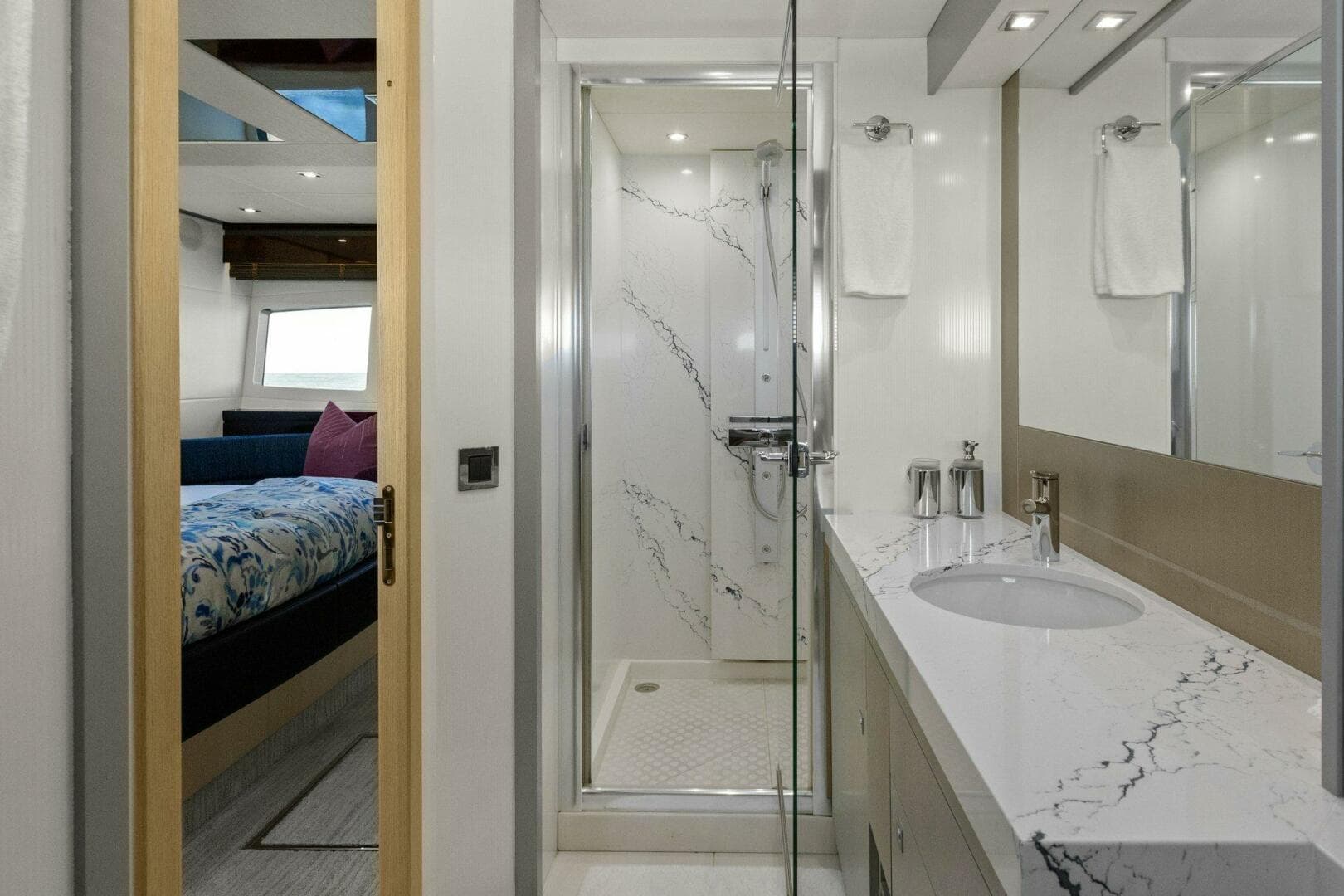 2013 Sunseeker 73 Manhattan — photo 89