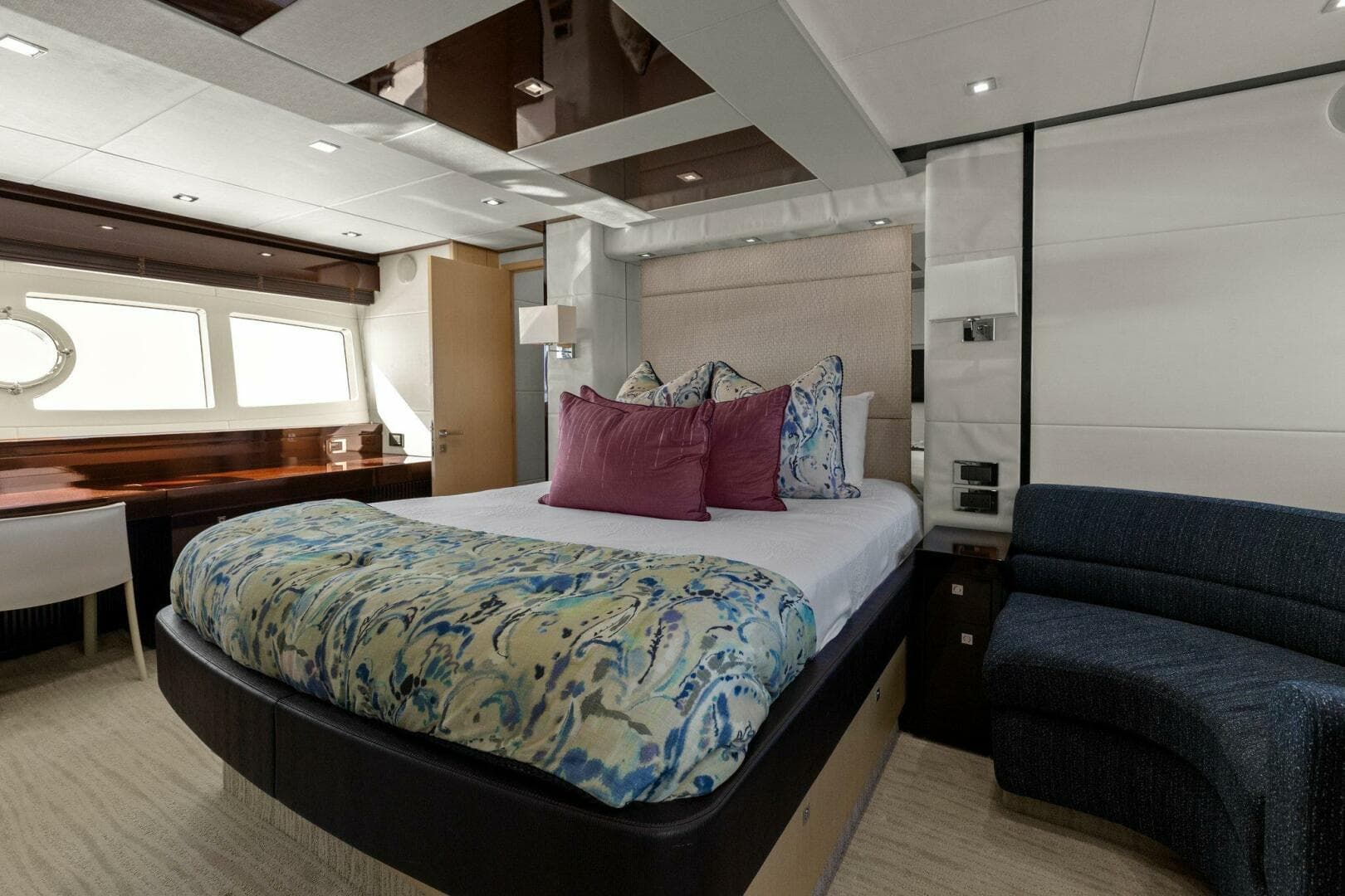 2013 Sunseeker 73 Manhattan — photo 77