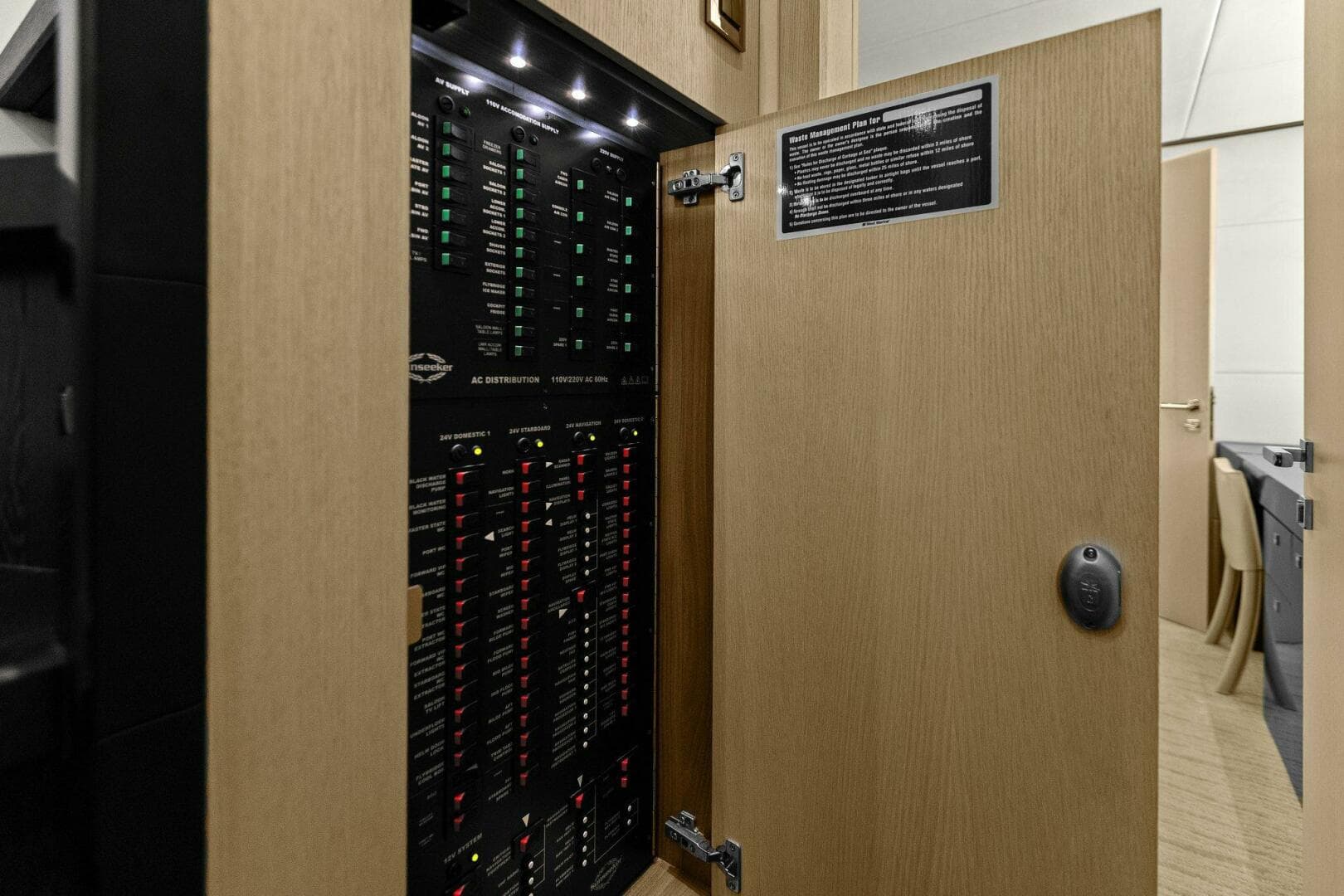 2013 Sunseeker 73 Manhattan — photo 87