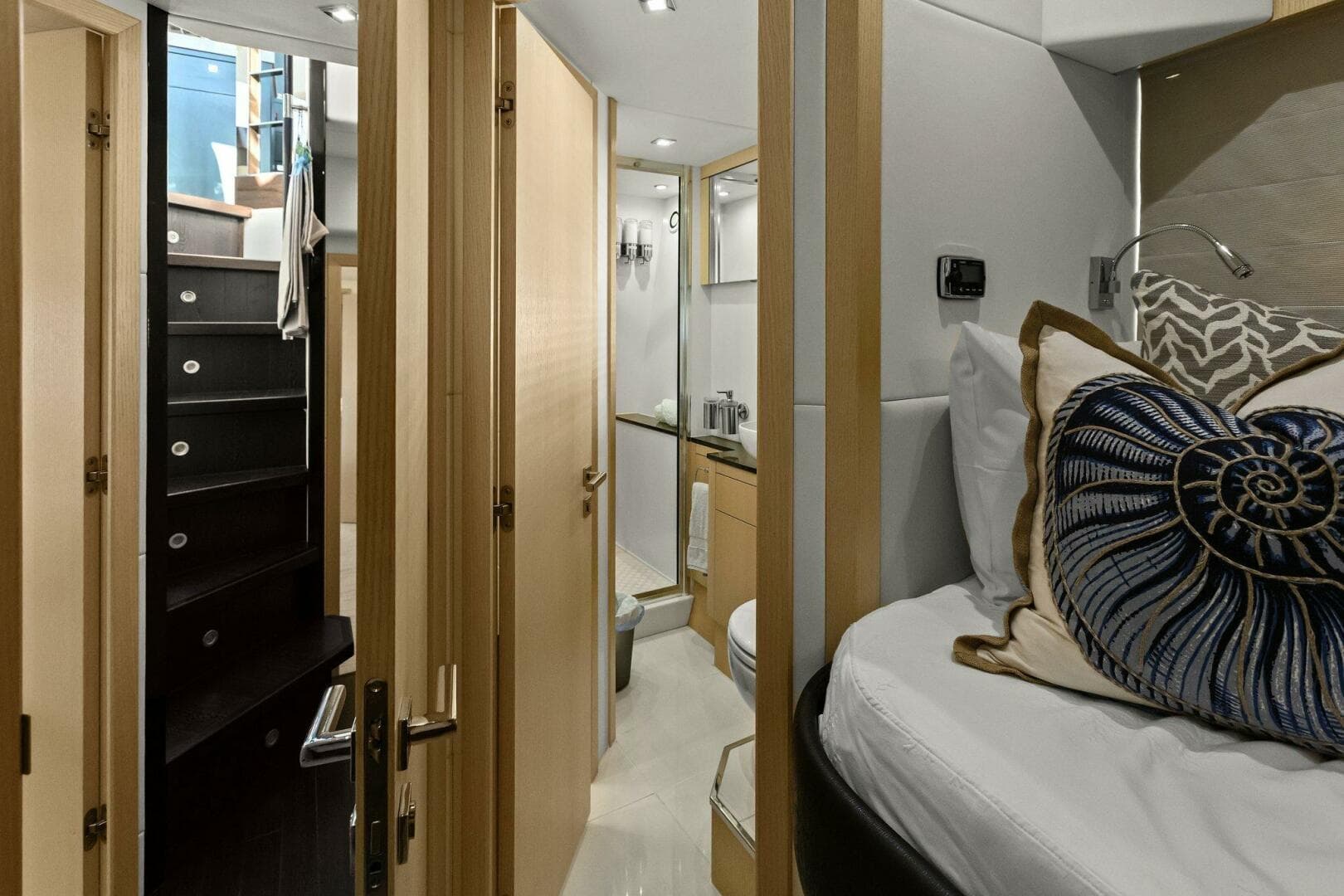 2013 Sunseeker 73 Manhattan — photo 118