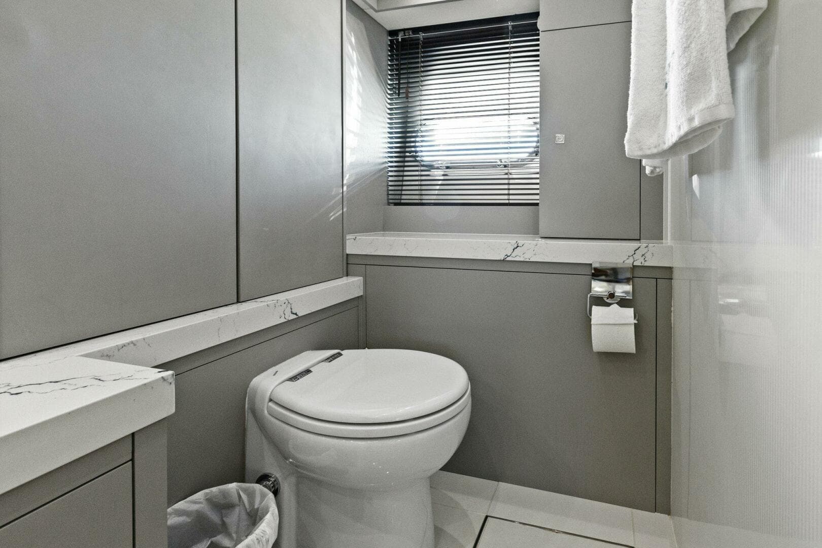 2013 Sunseeker 73 Manhattan — photo 94