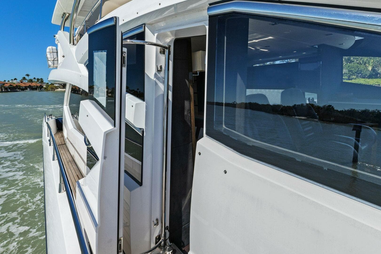 2013 Sunseeker 73 Manhattan — photo 33