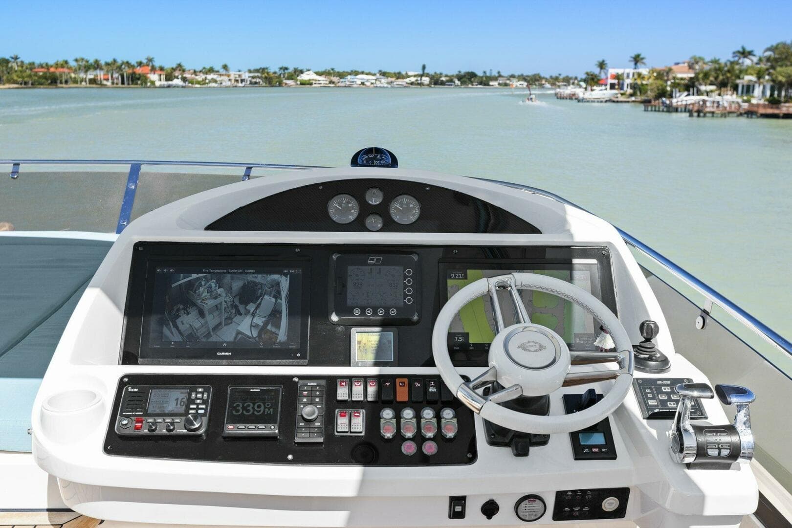 2013 Sunseeker 73 Manhattan — photo 49