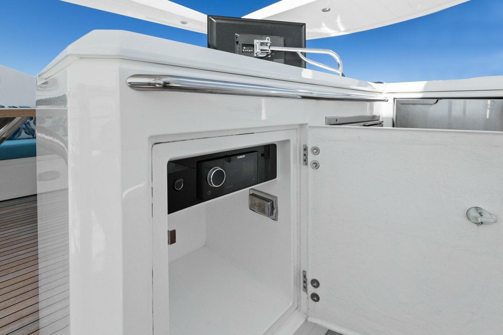 2013 Sunseeker 73 Manhattan — photo 45