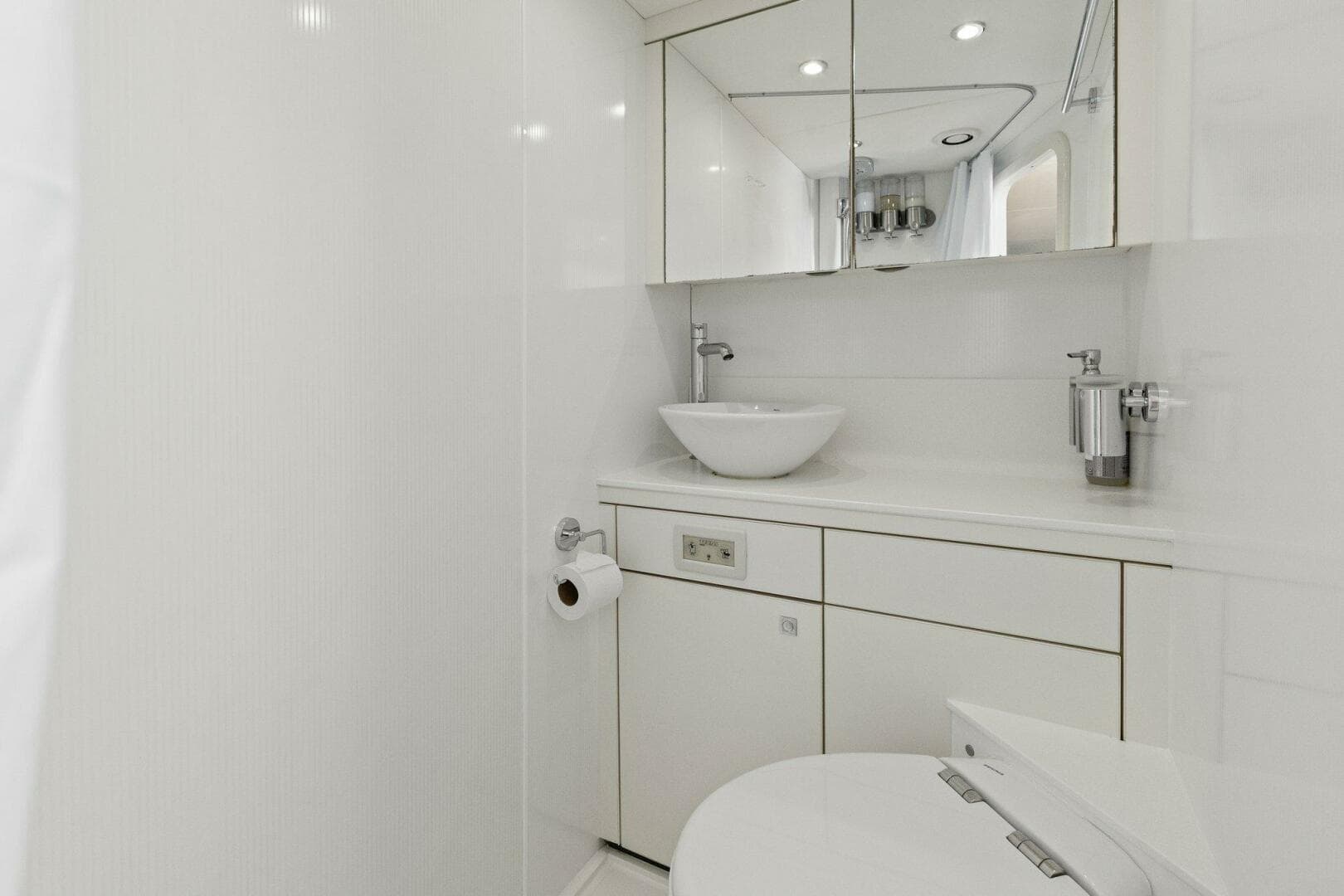 2013 Sunseeker 73 Manhattan — photo 127