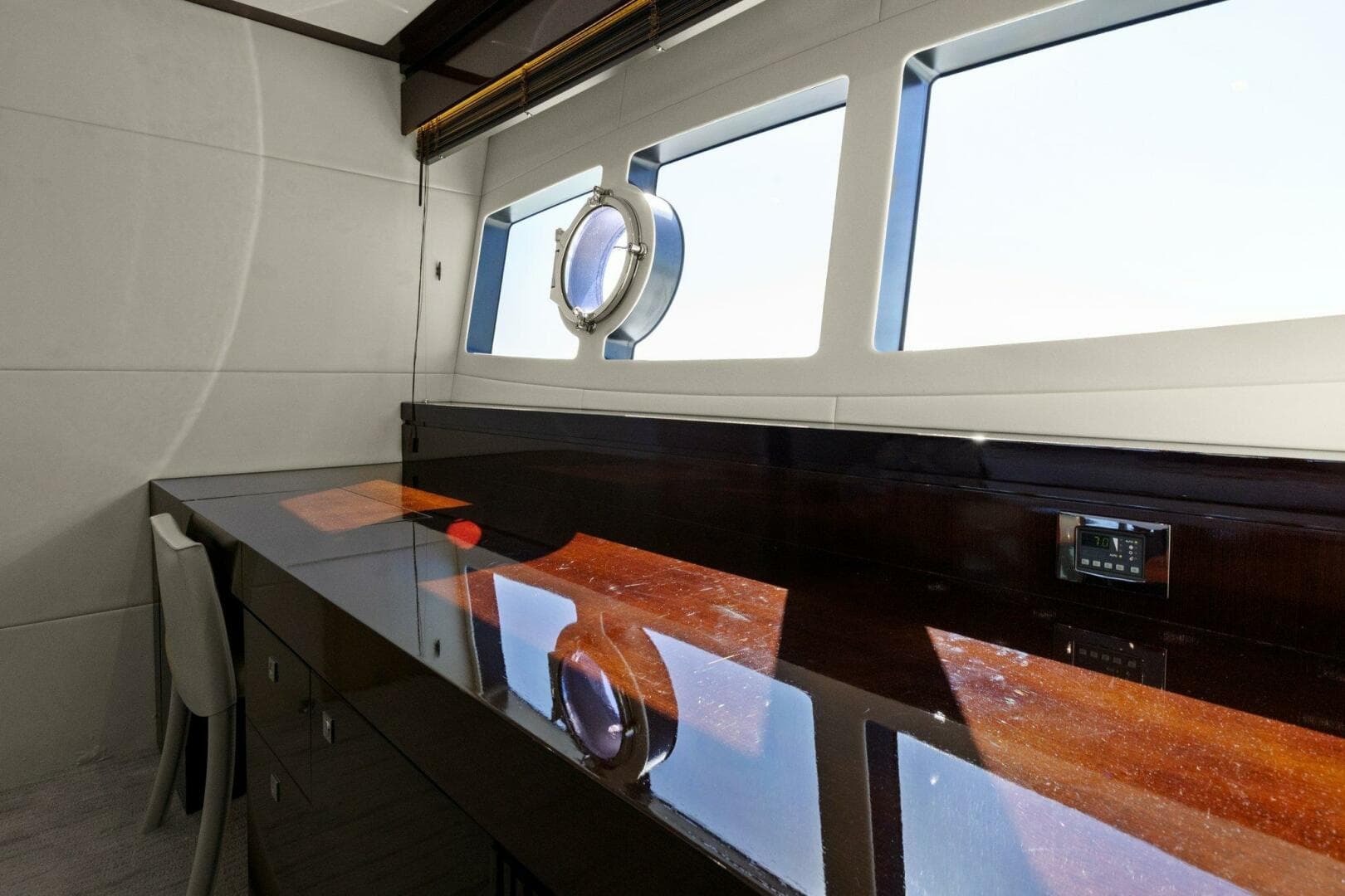 2013 Sunseeker 73 Manhattan — photo 86