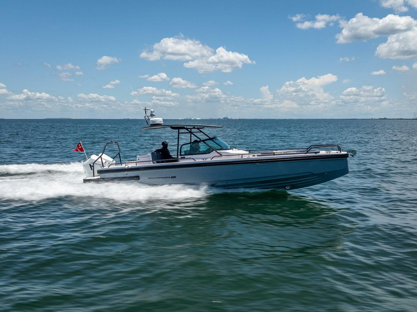 2022 Axopar 28 T-Top Brabus — photo 20