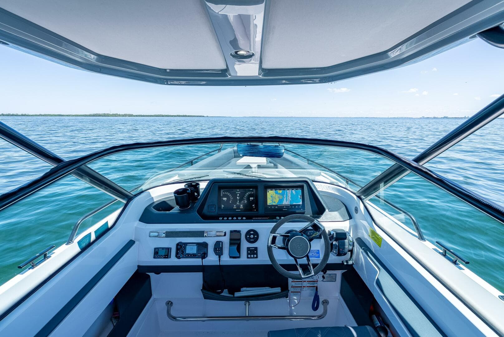 2022 Axopar 28 T-Top Brabus — photo 62