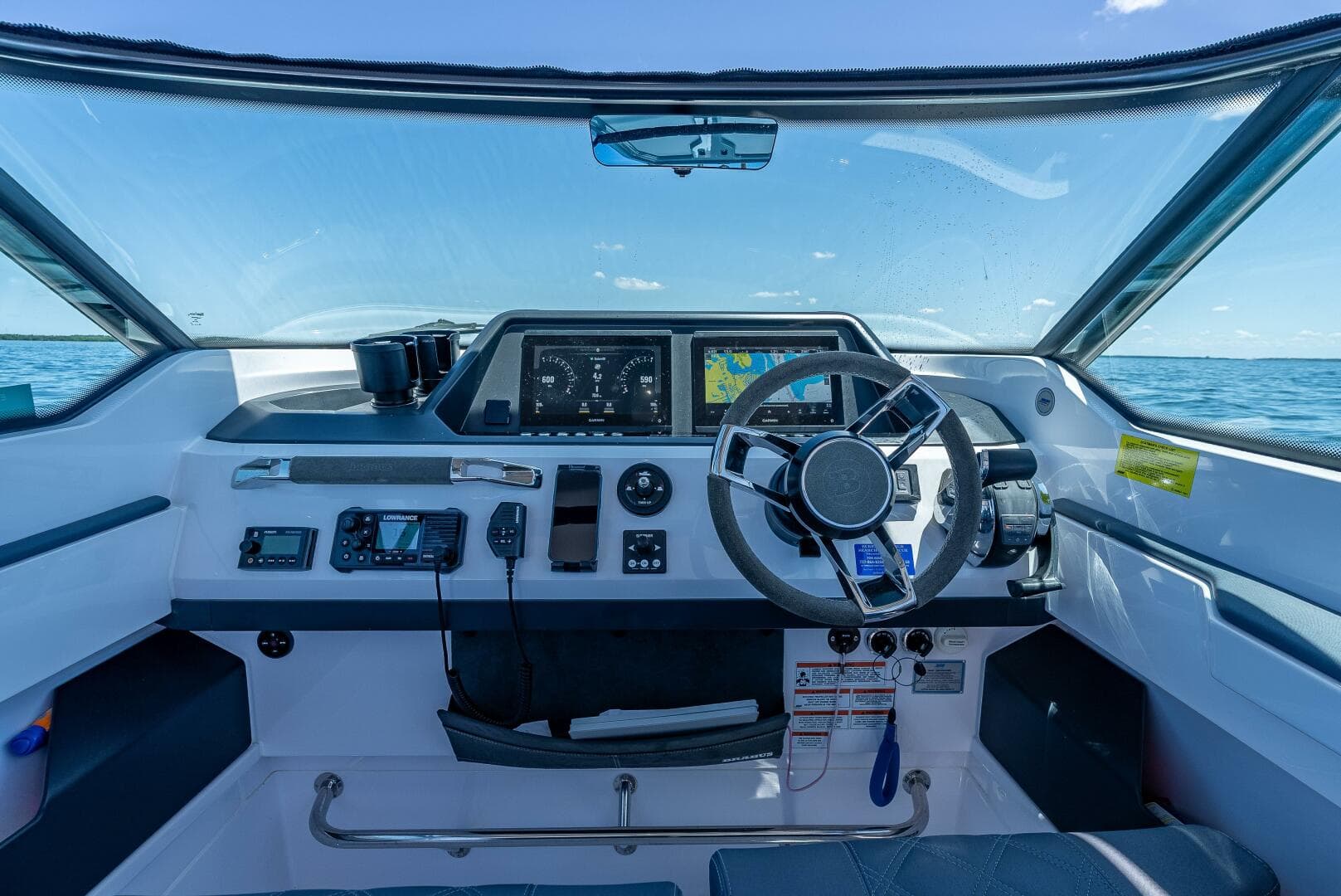 2022 Axopar 28 T-Top Brabus — photo 59