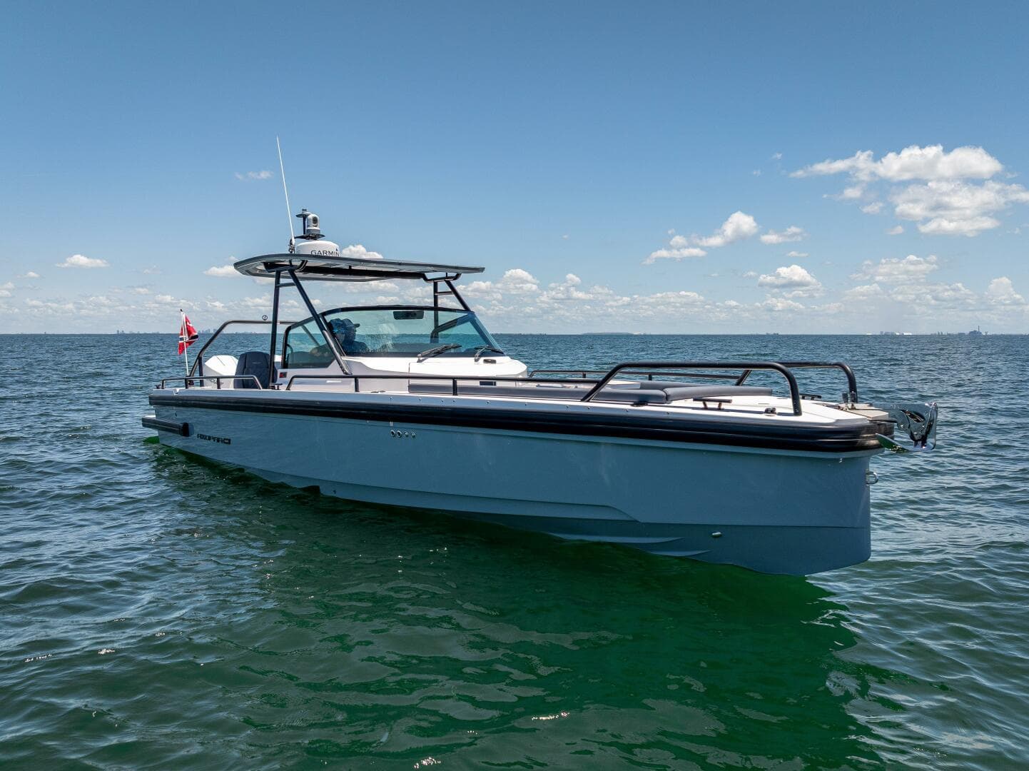 2022 Axopar 28 T-Top Brabus — photo 9