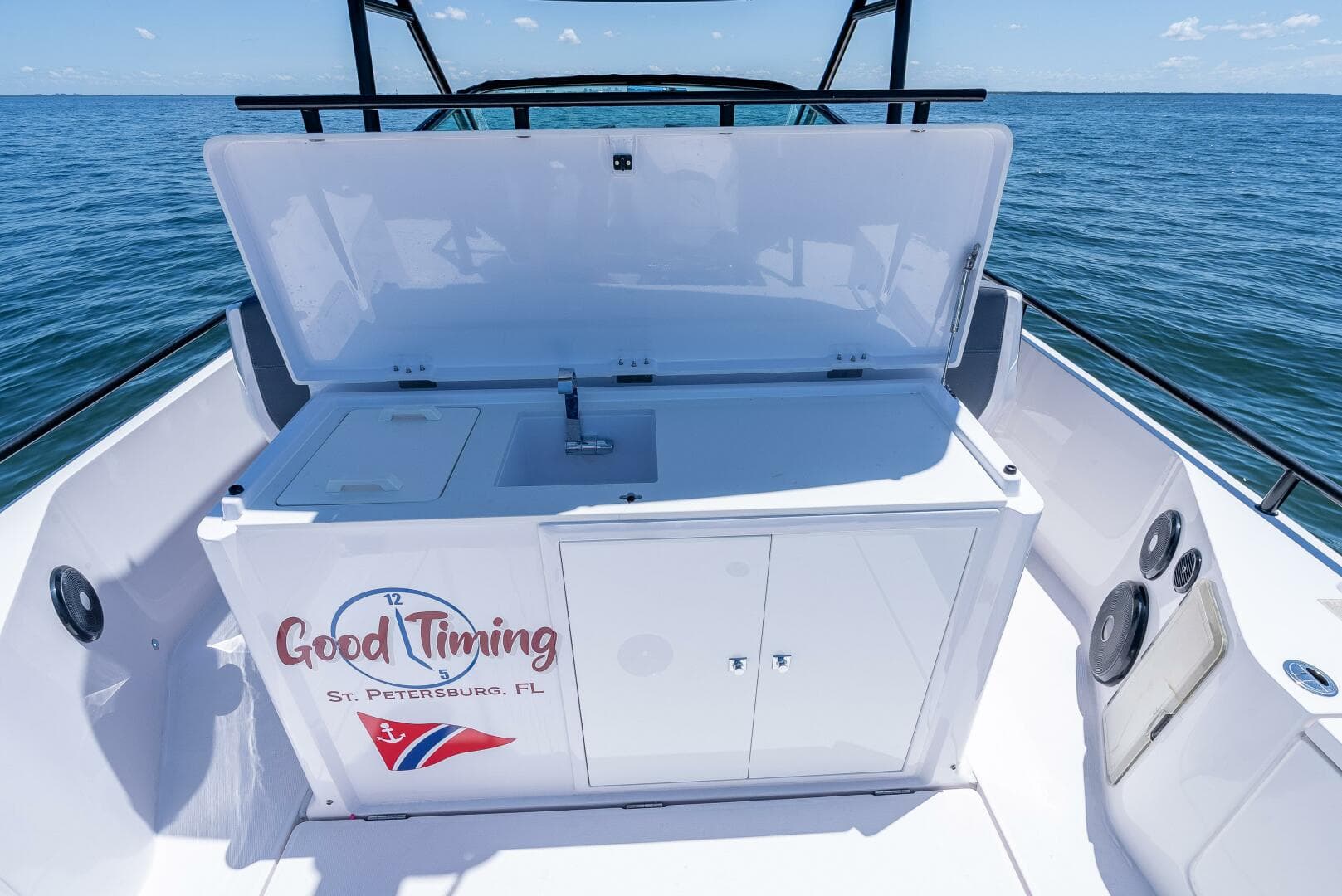 2022 Axopar 28 T-Top Brabus — photo 68