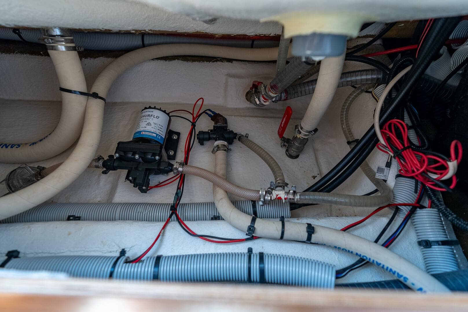 2022 Axopar 28 T-Top Brabus — photo 75