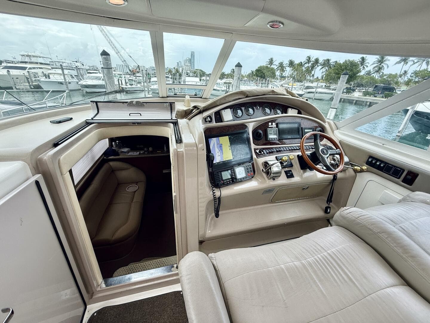 2003 Sea Ray 480 — photo 23