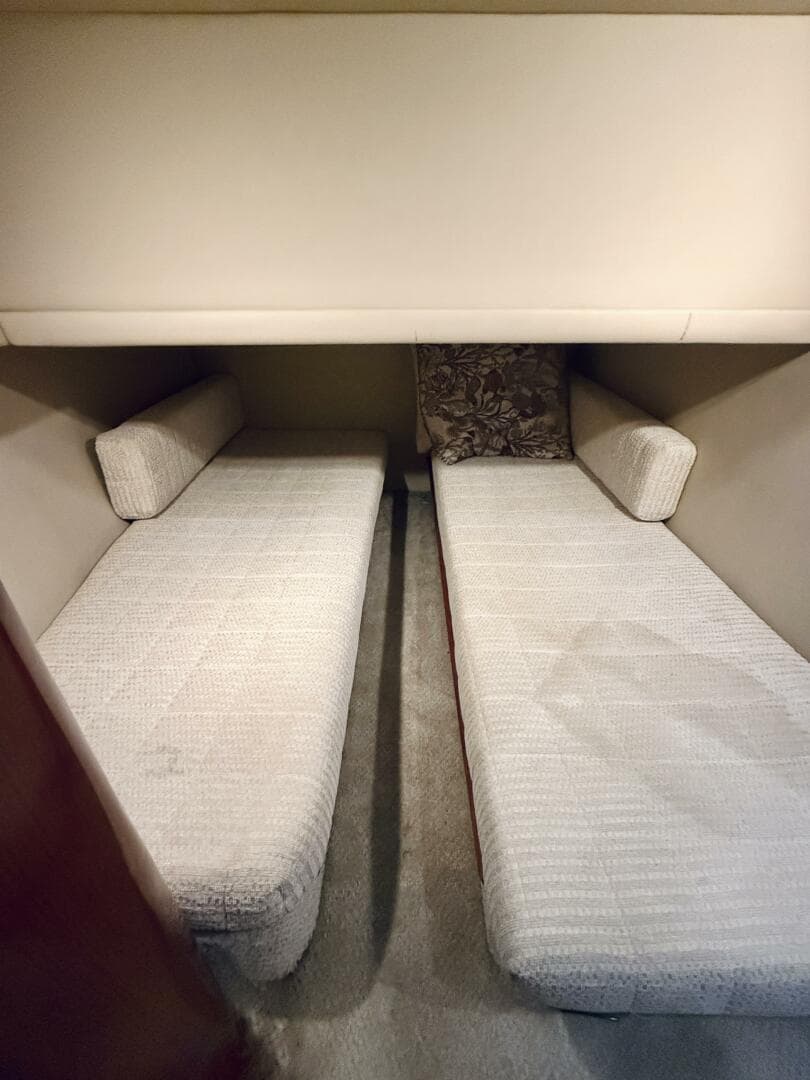 2003 Sea Ray 480 — photo 36