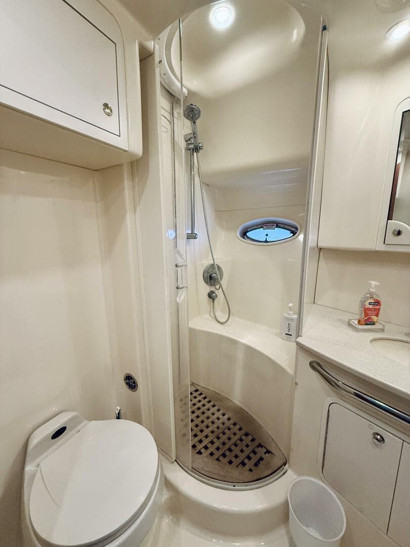 2003 Sea Ray 480 — photo 41