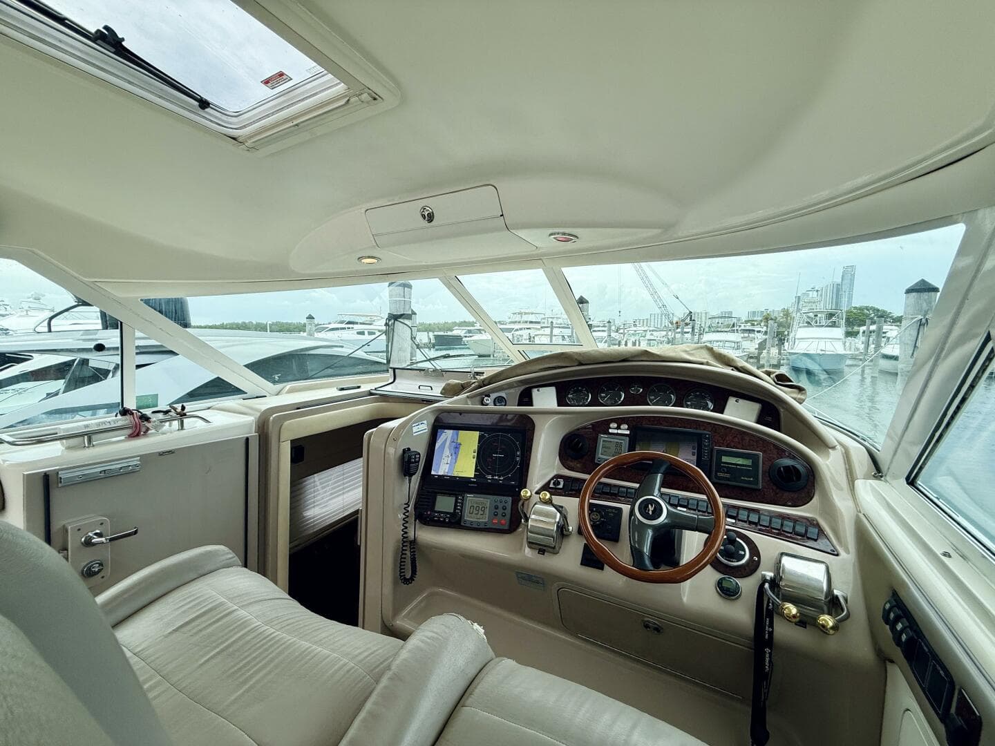 2003 Sea Ray 480 — photo 22
