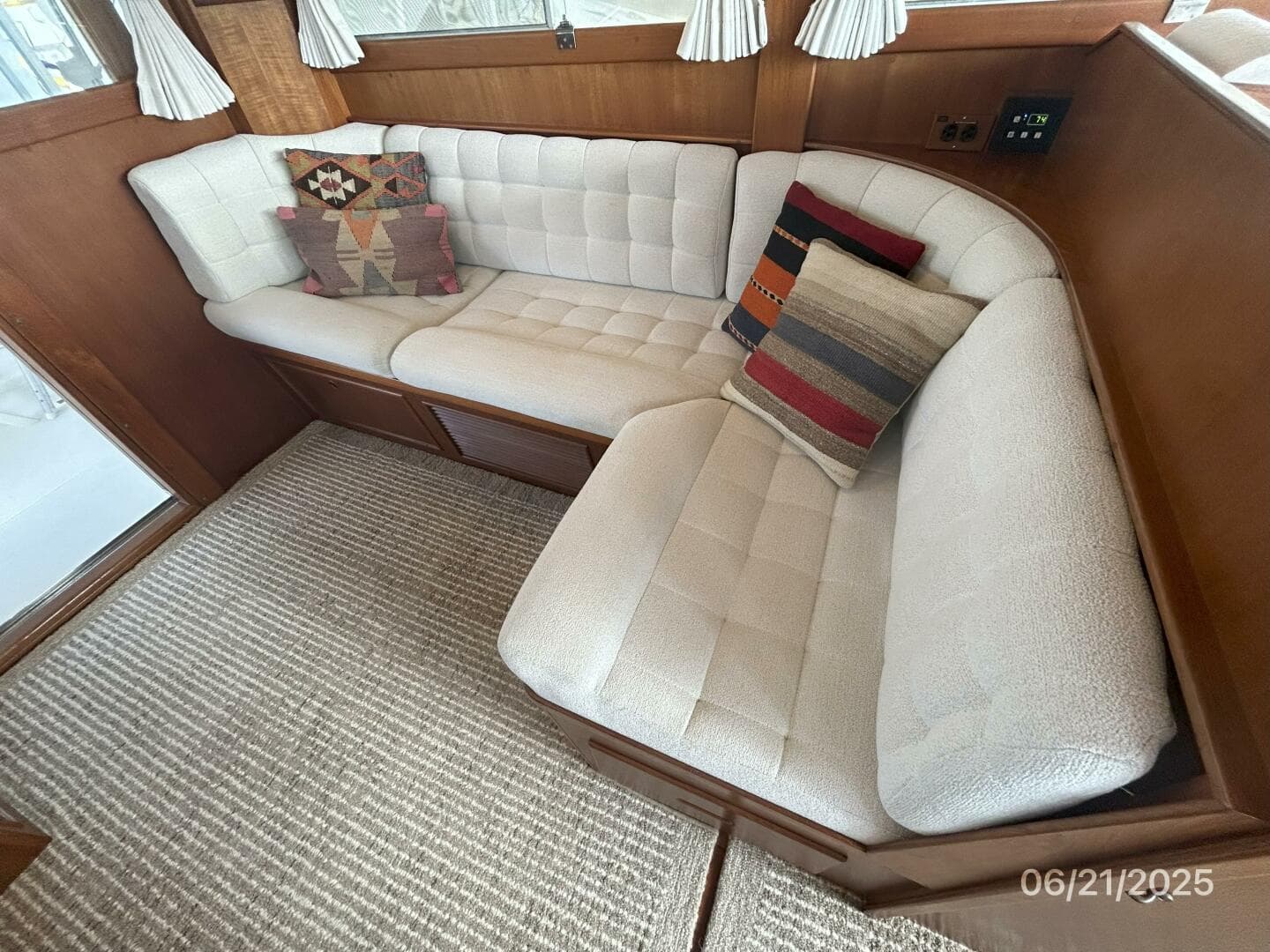 1992 Grand Banks Europa — photo 48