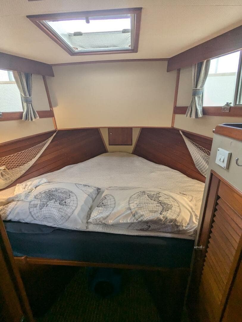 1992 Grand Banks Europa — photo 60