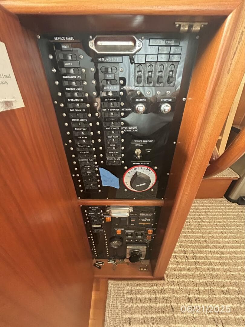 1992 Grand Banks Europa — photo 82