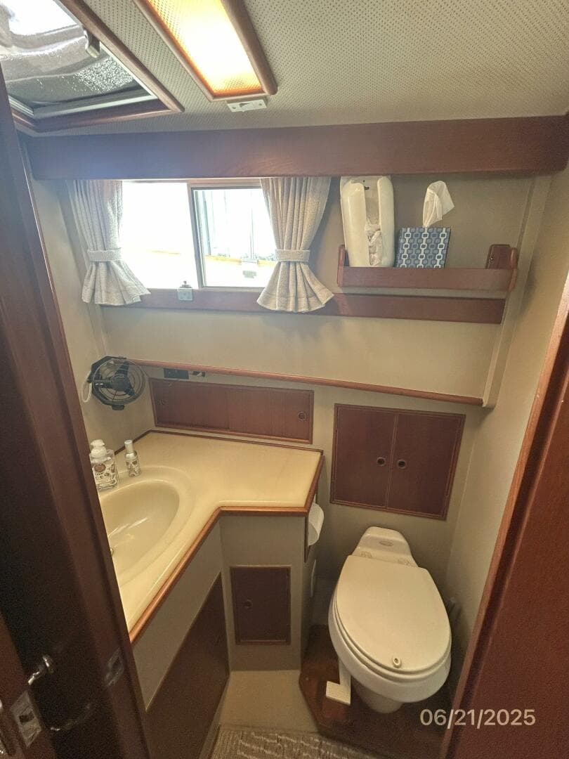 1992 Grand Banks Europa — photo 70