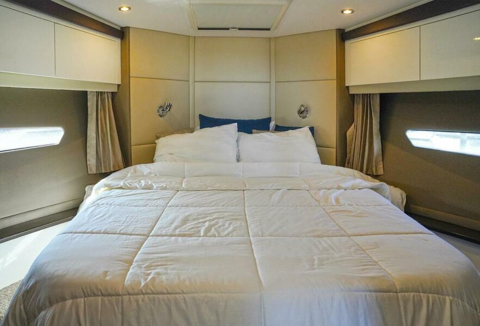 2020 Carver C40 — photo 27