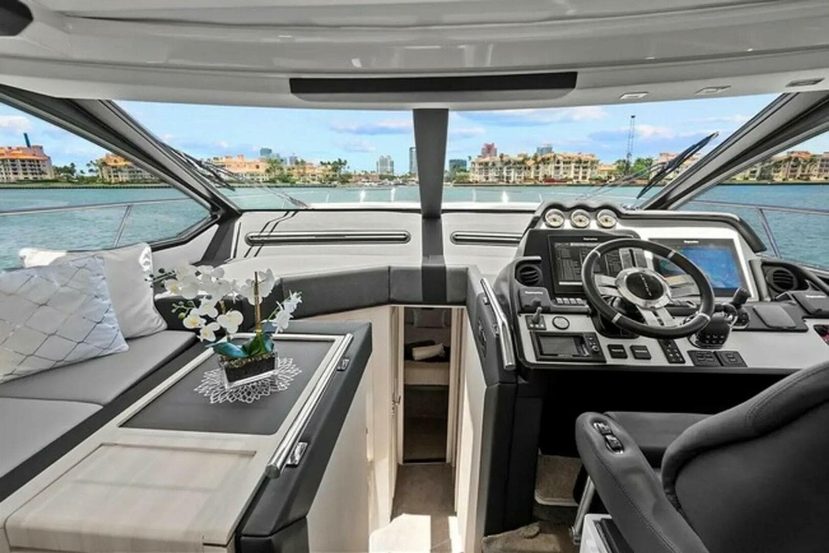 2015 Azimut 55S — photo 14